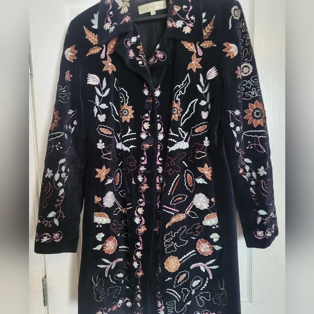 It's a New Vision Black Jacket - Black